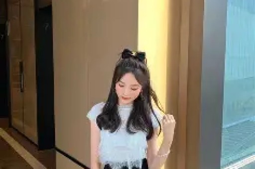 人民日报锐评假洋品牌风波只字未提董宇辉却句句不离董宇辉！