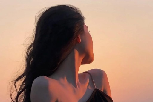 “鸡排哥”人设崩塌彻底跨界 “鸡排哥”人设崩塌彻底跨界