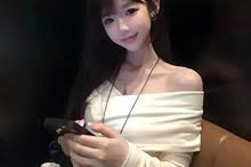 曝71岁谭咏麟出轨23岁粉丝证据只是一张背影图不信娱乐圈了？